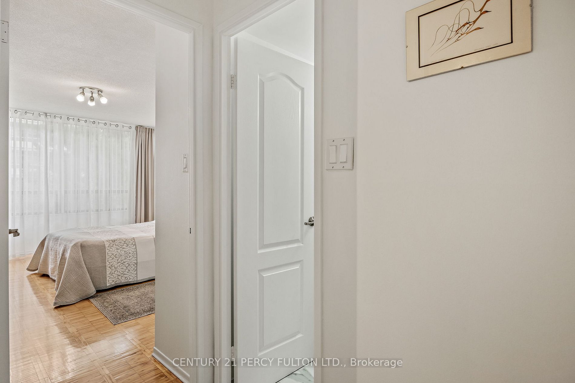 22 Shallmar Blvd, #605