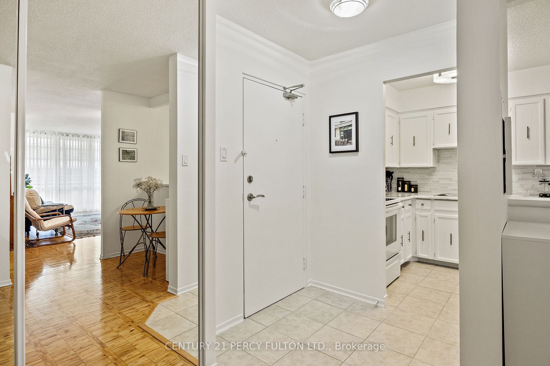 22 Shallmar Blvd, #605