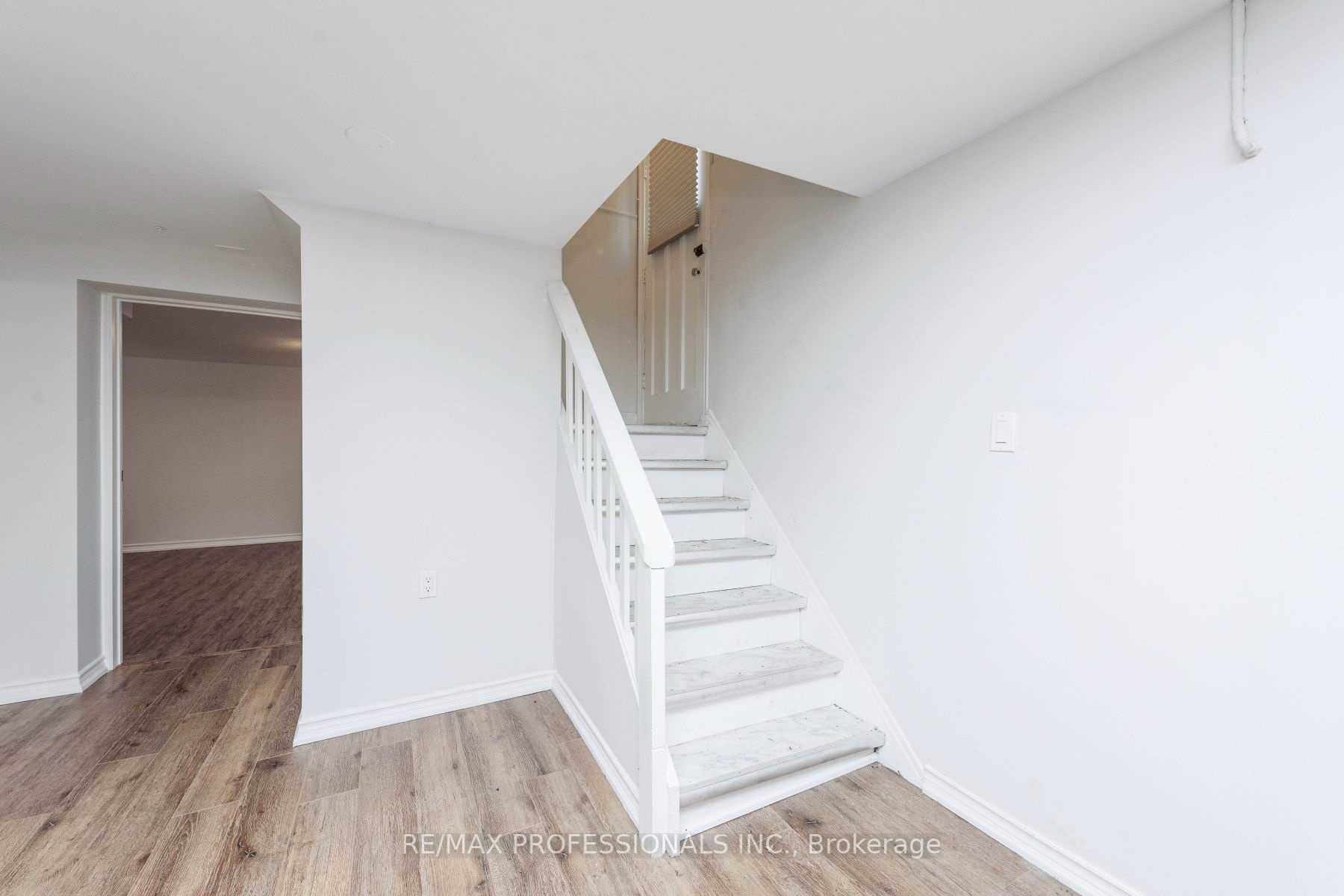 55 Bainbridge Ave, #Bsmt