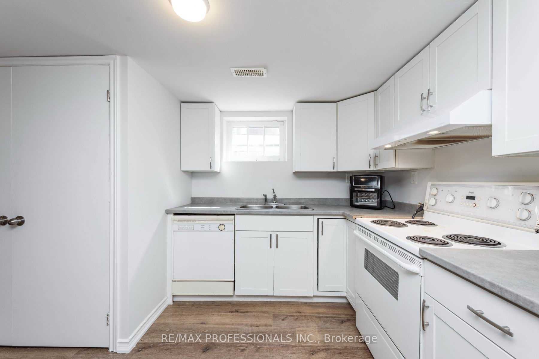 55 Bainbridge Ave, #Bsmt