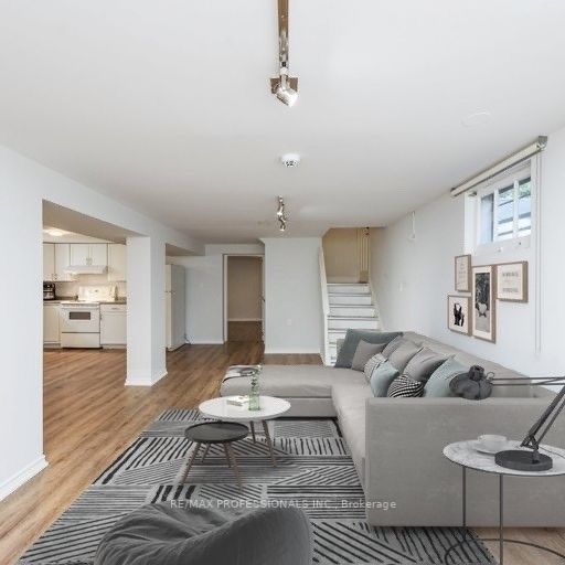 55 Bainbridge Ave, #Bsmt
