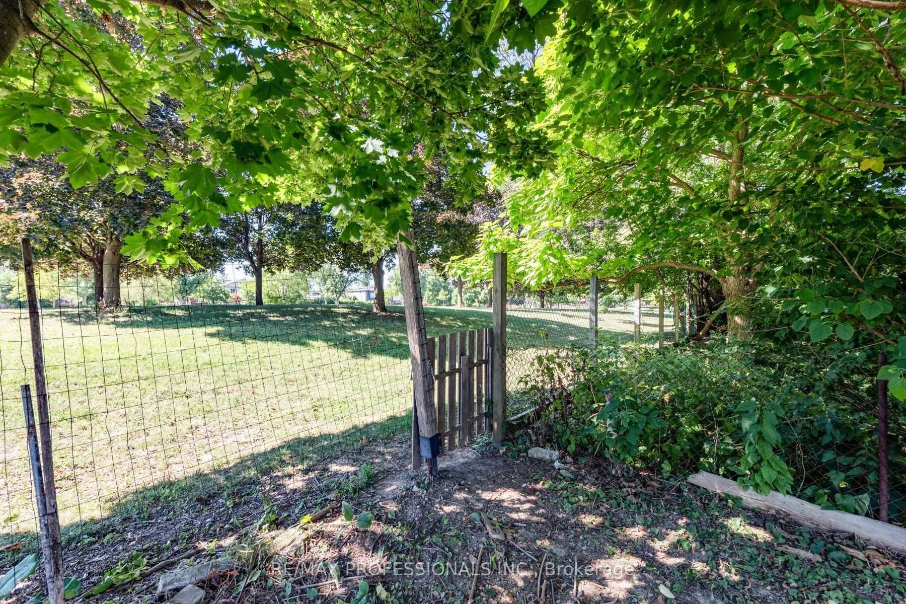 55 Bainbridge Ave, #Bsmt