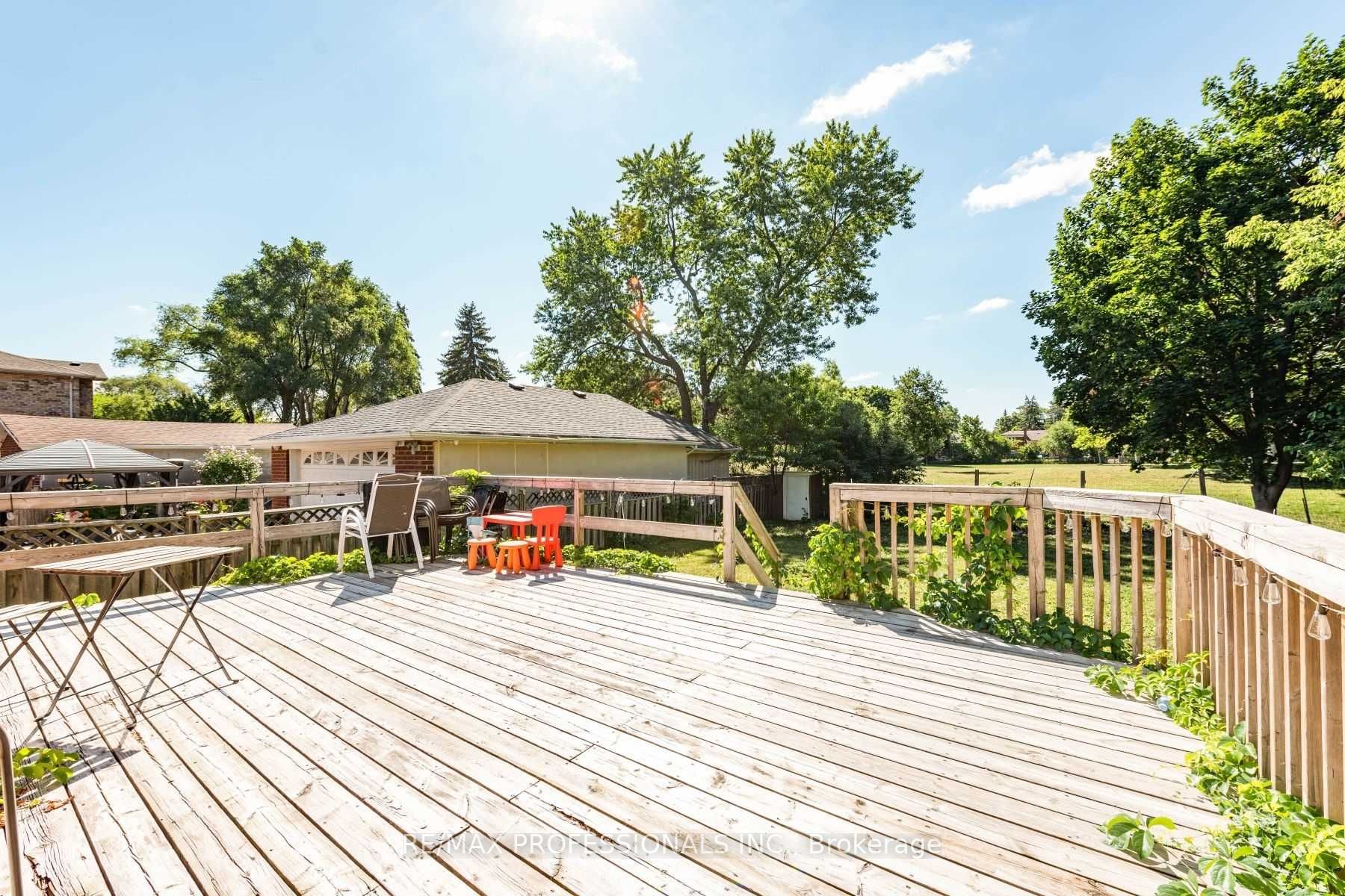 55 Bainbridge Ave, #Bsmt