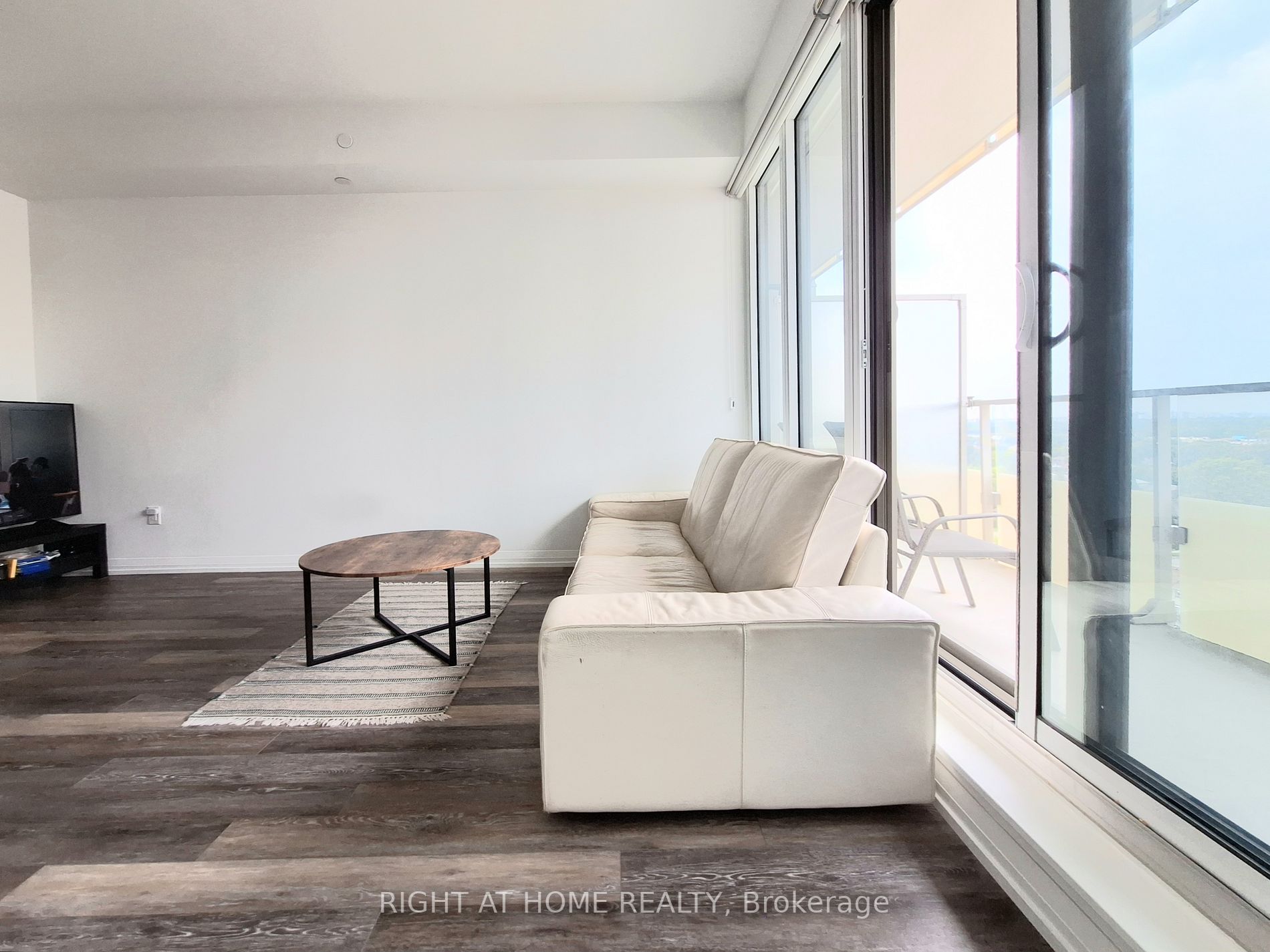 75 Canterbury Place, #1715