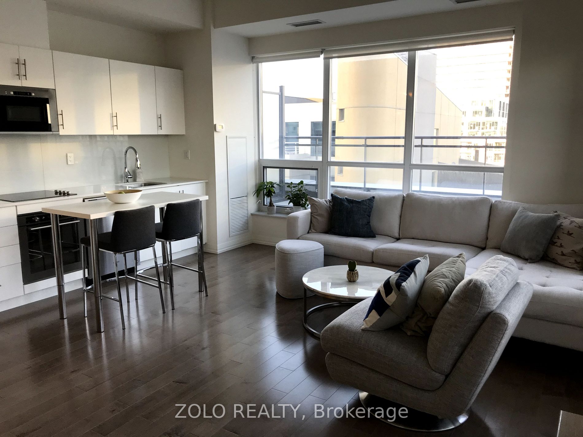 460 Adelaide St E, #937