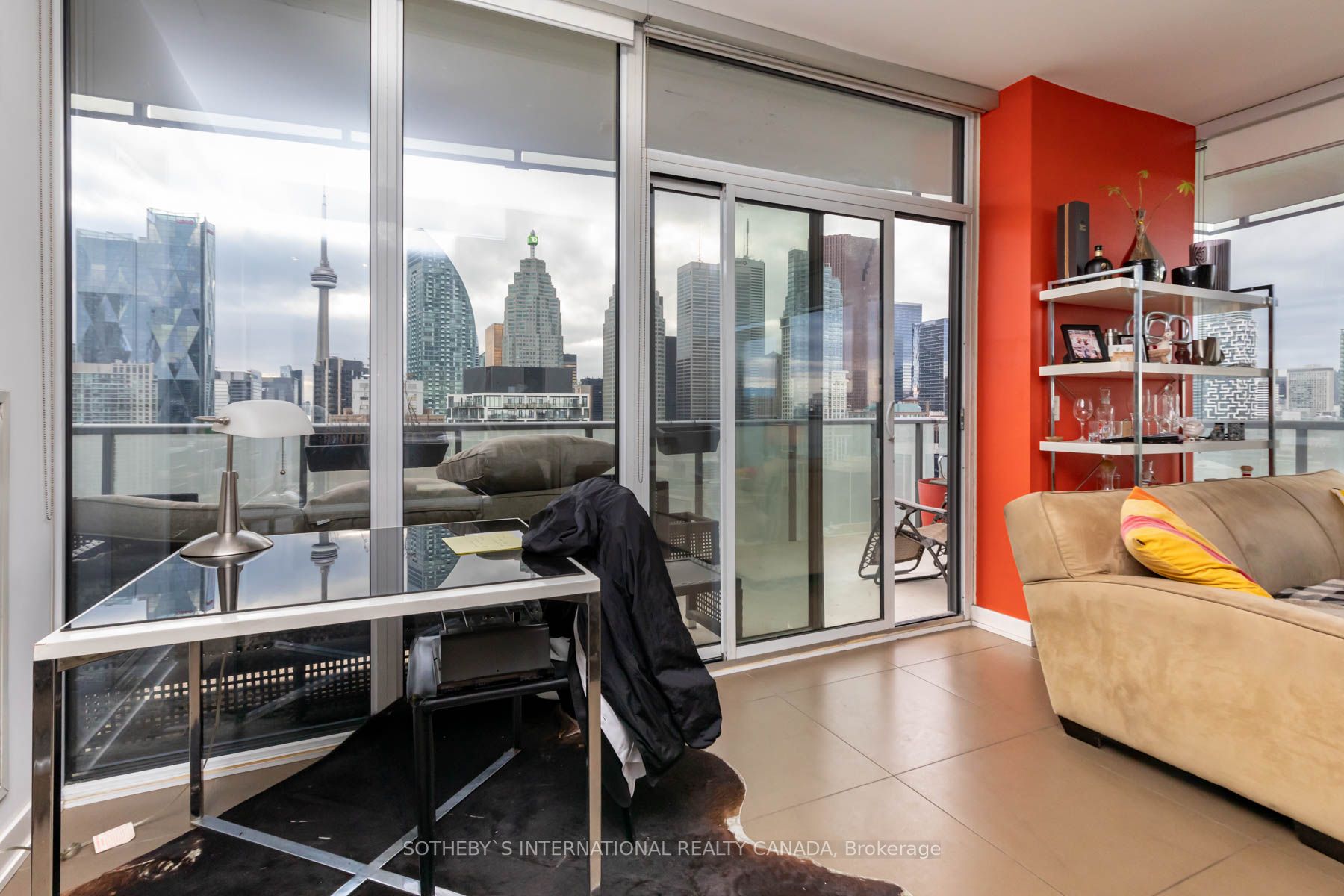 1 Market St, #2803