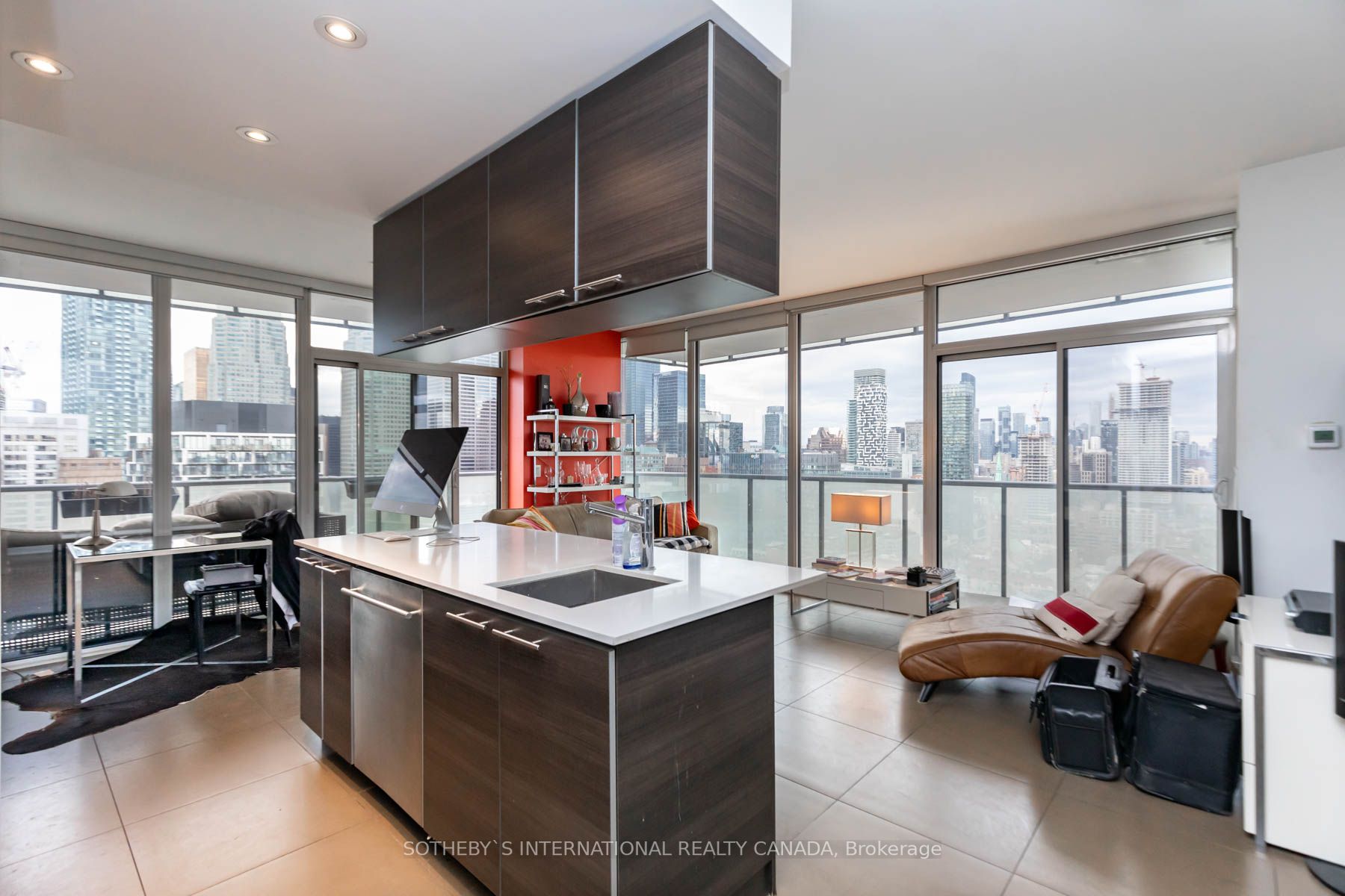 1 Market St, #2803