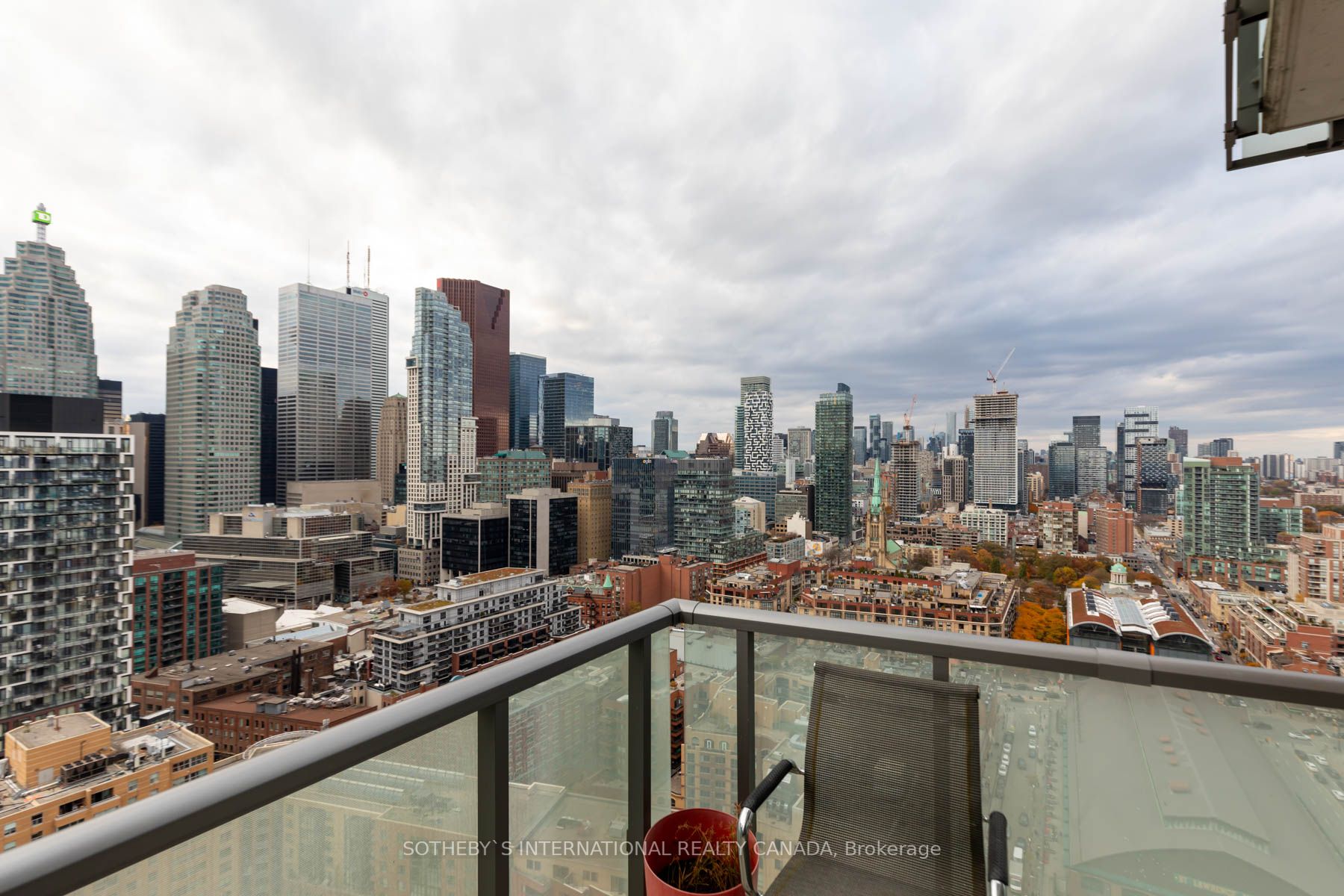 1 Market St, #2803
