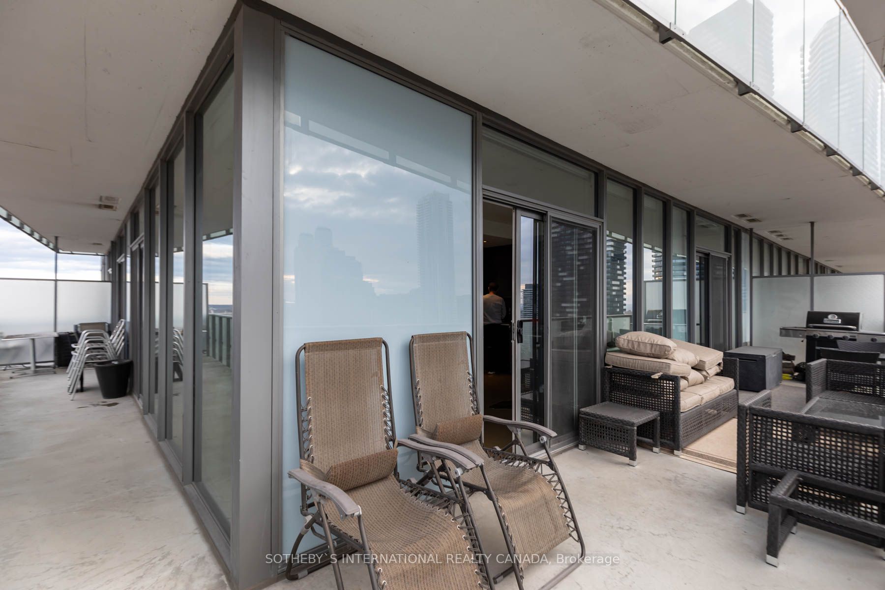1 Market St, #2803