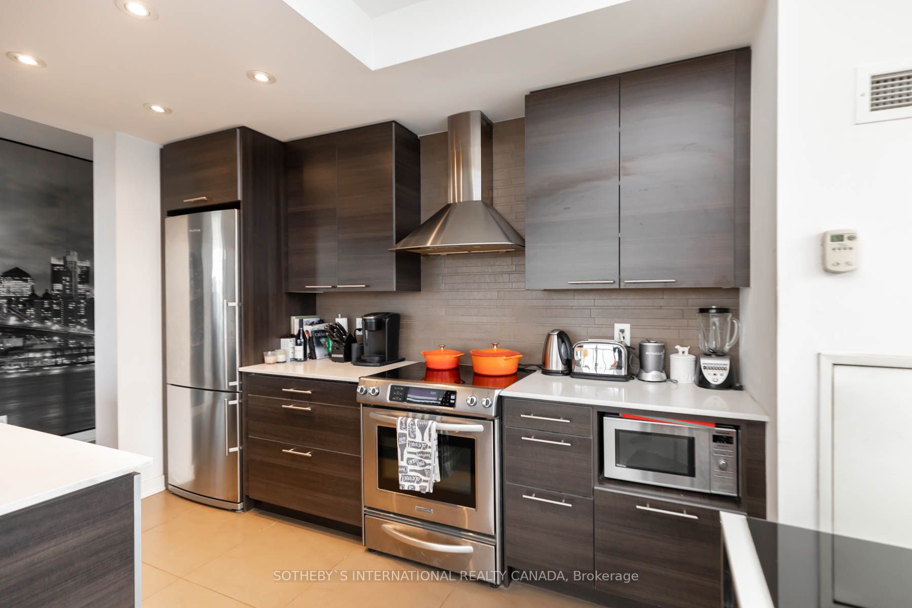1 Market St, #2803