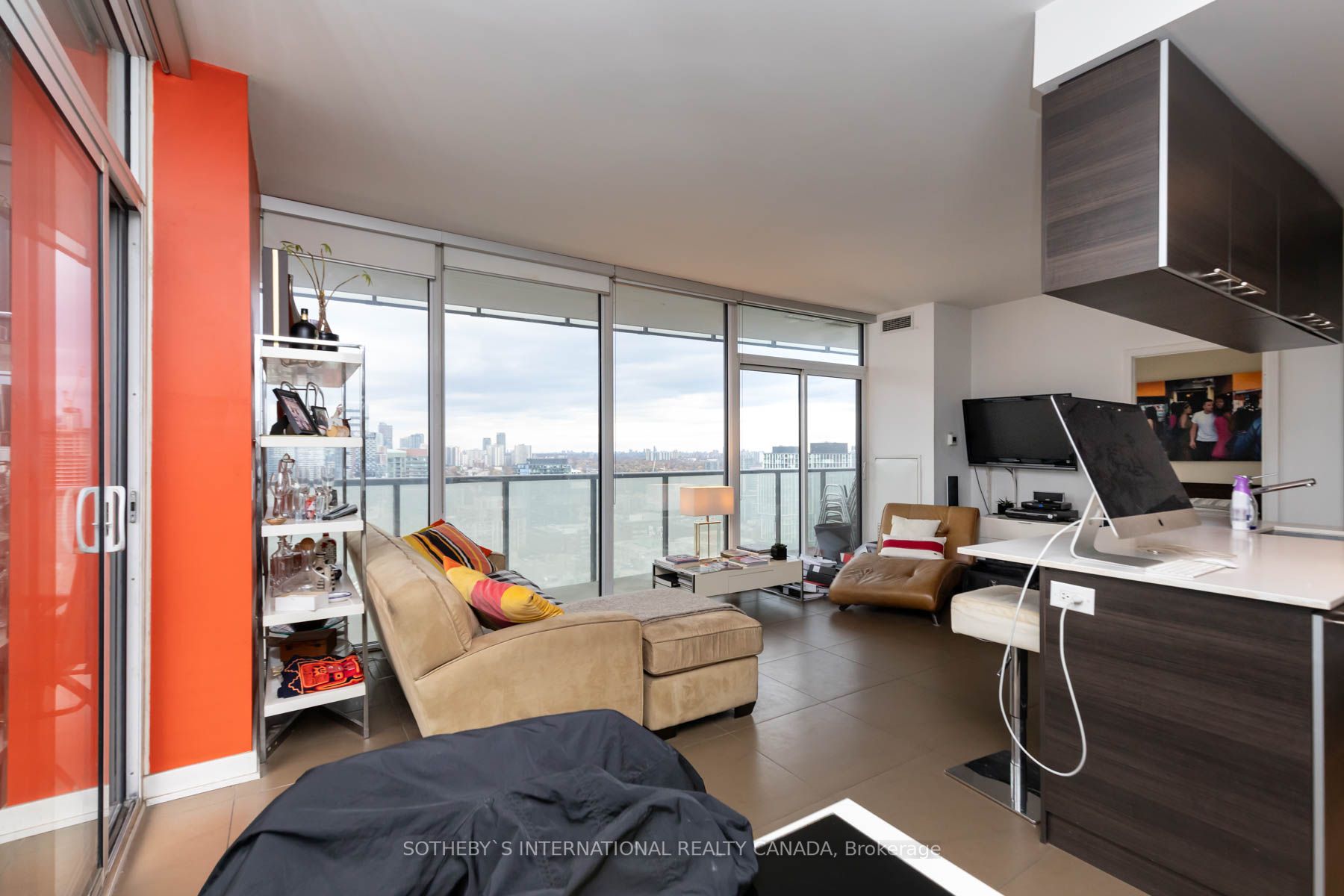 1 Market St, #2803