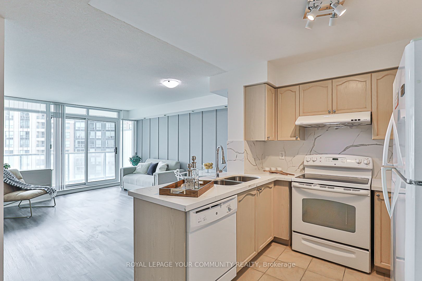 5508 Yonge St, #1603