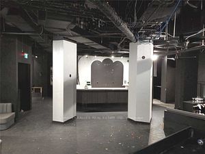 803 King St W