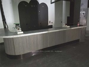 803 King St W