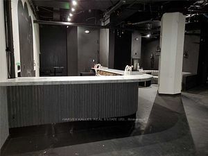 803 King St W