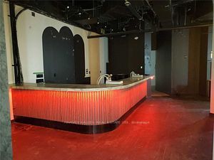 803 King St W