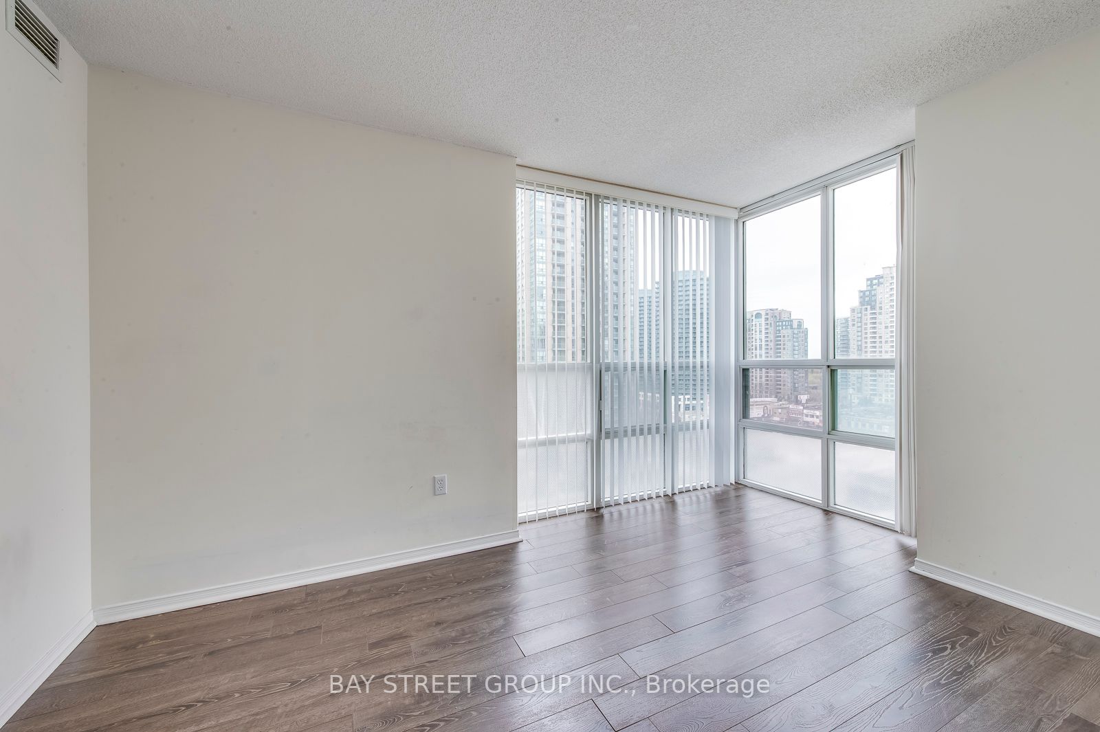 1 Pemberton Ave, #1008