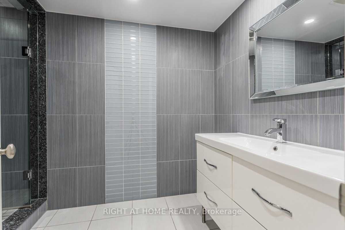 30 Hawksbury Dr
