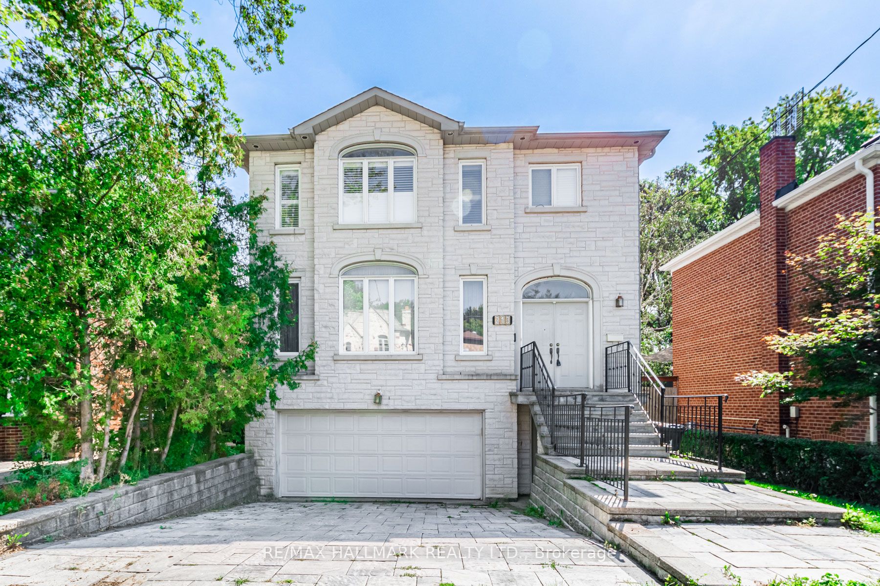 213 Parkview Ave