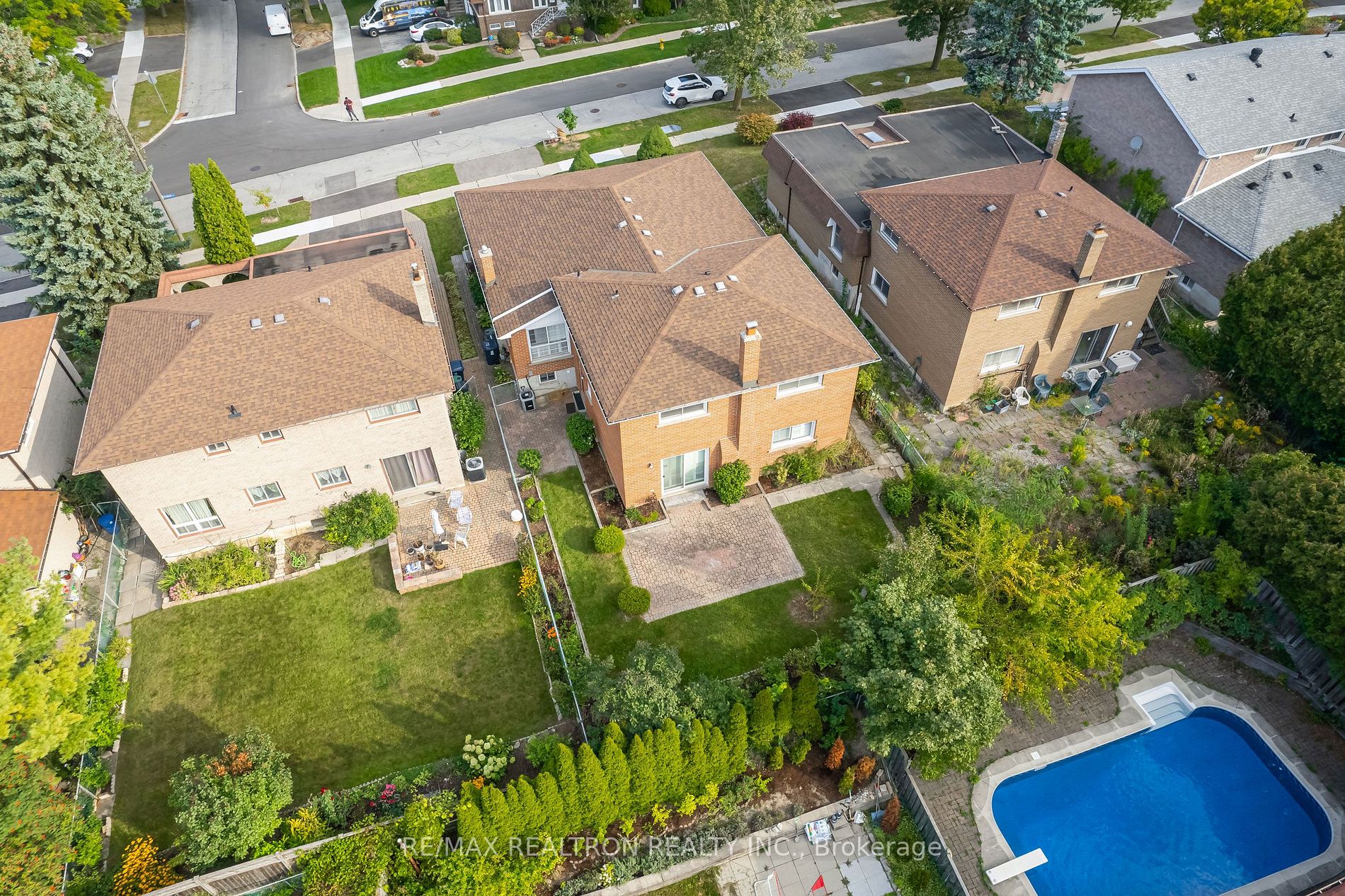 10 Shadberry Dr