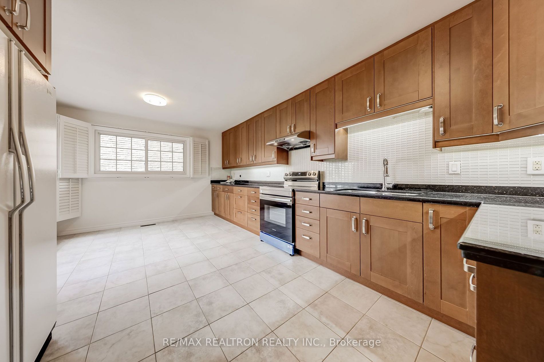 10 Shadberry Dr