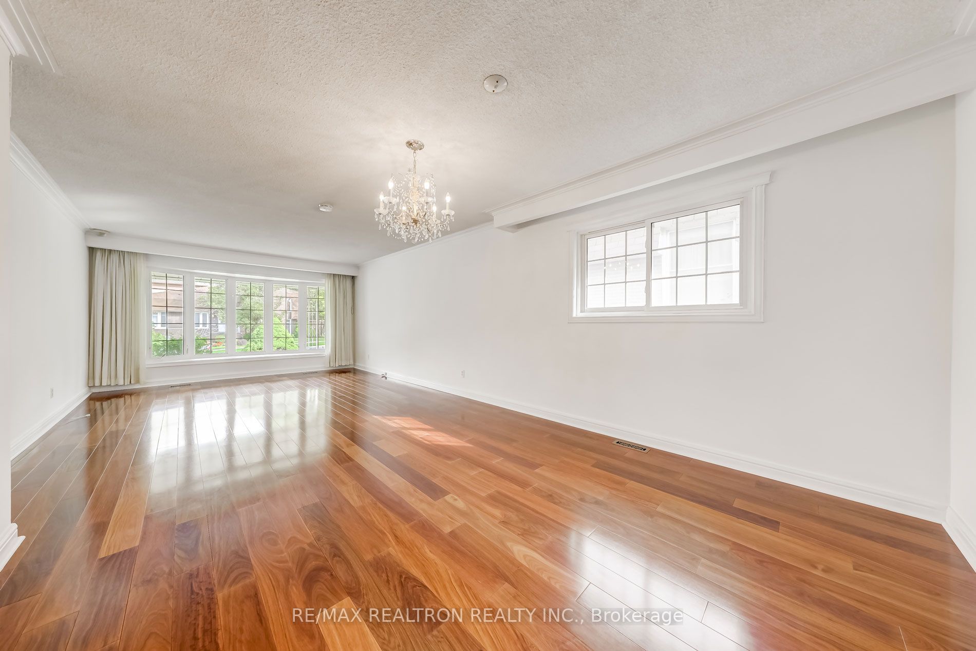 10 Shadberry Dr