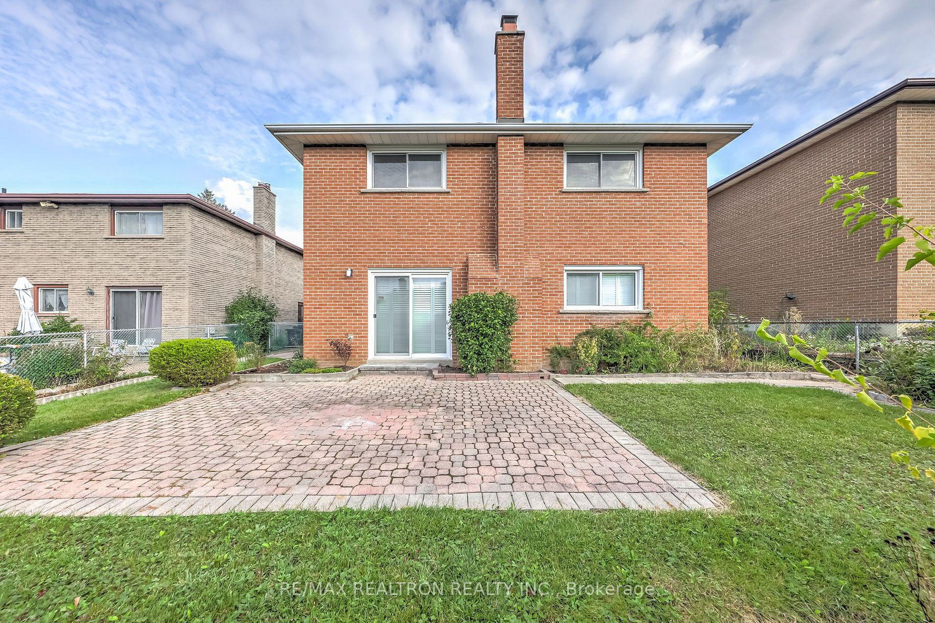 10 Shadberry Dr