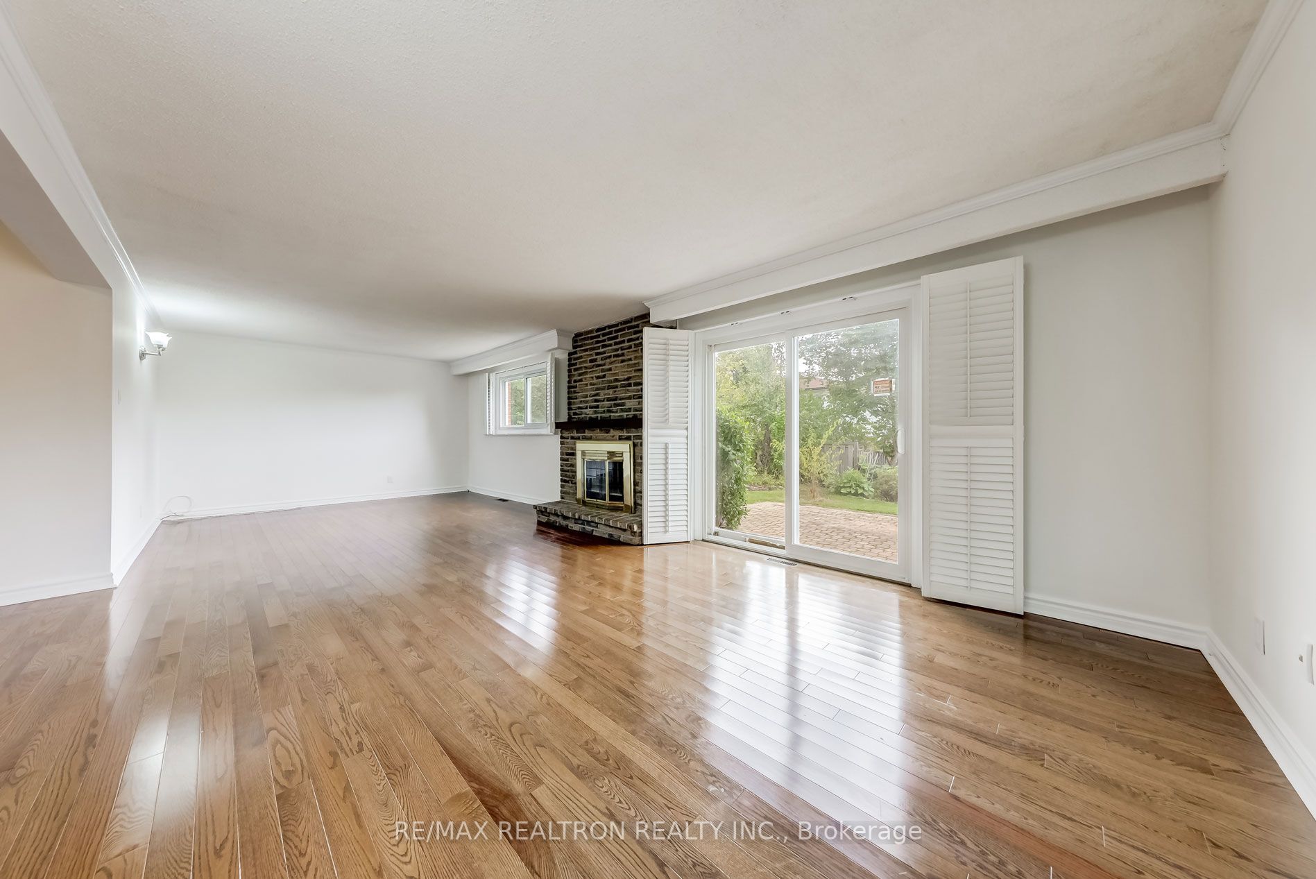 10 Shadberry Dr