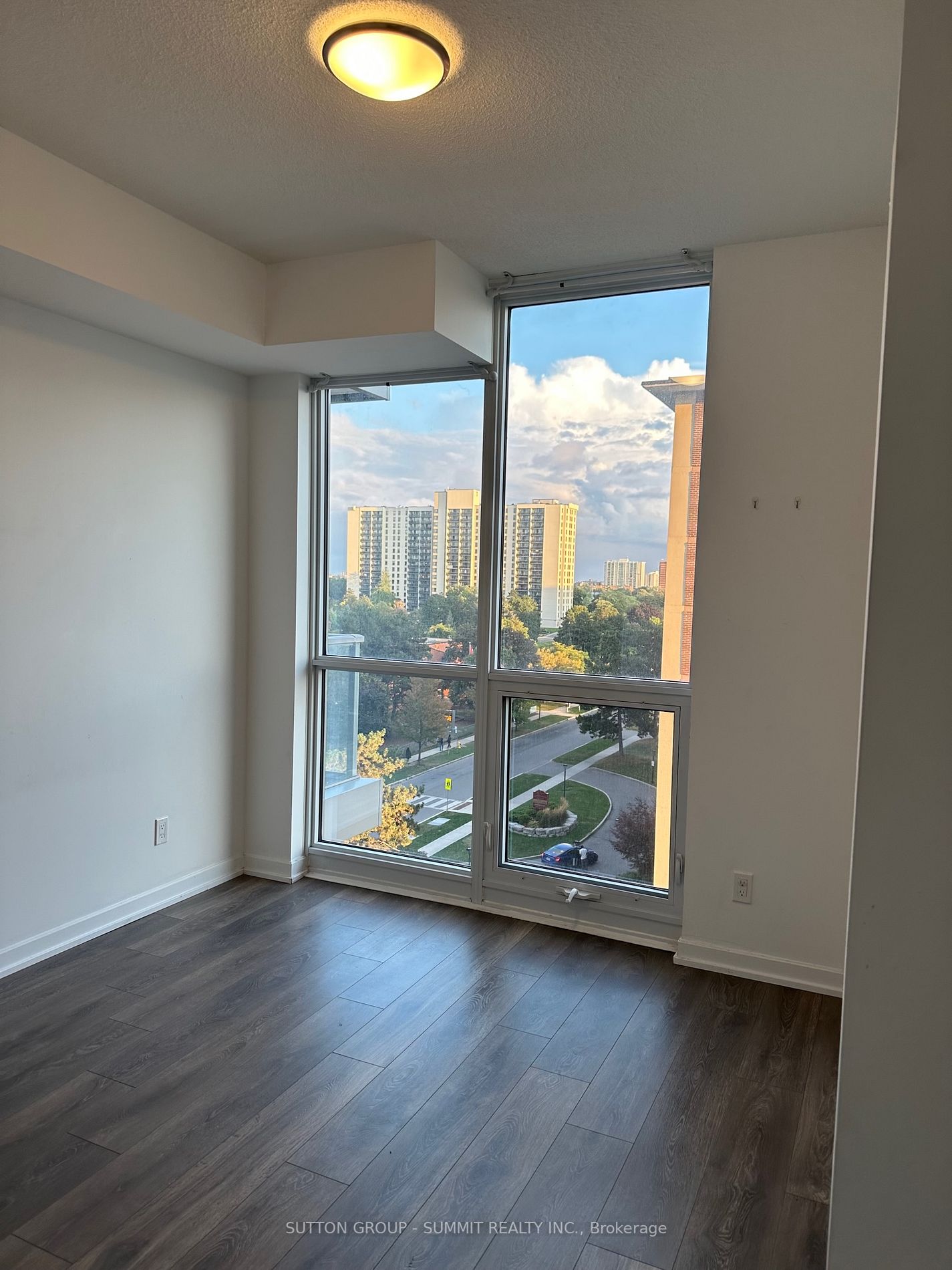 32 Forest Manor Rd, #610