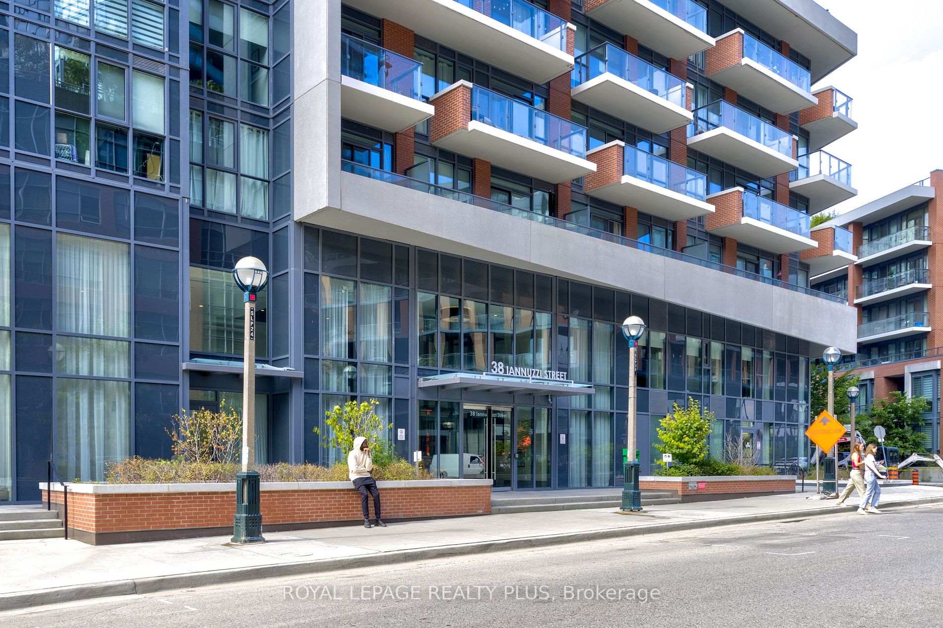 38 Iannuzzi St, #2111