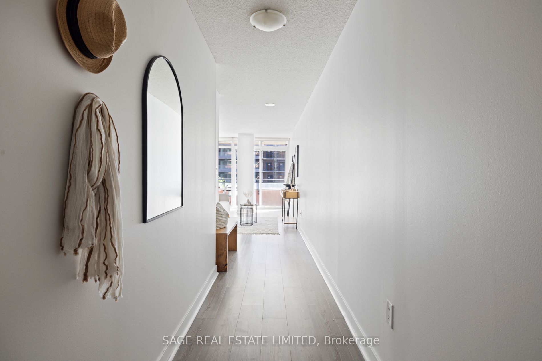 4K Spadina Ave, #317