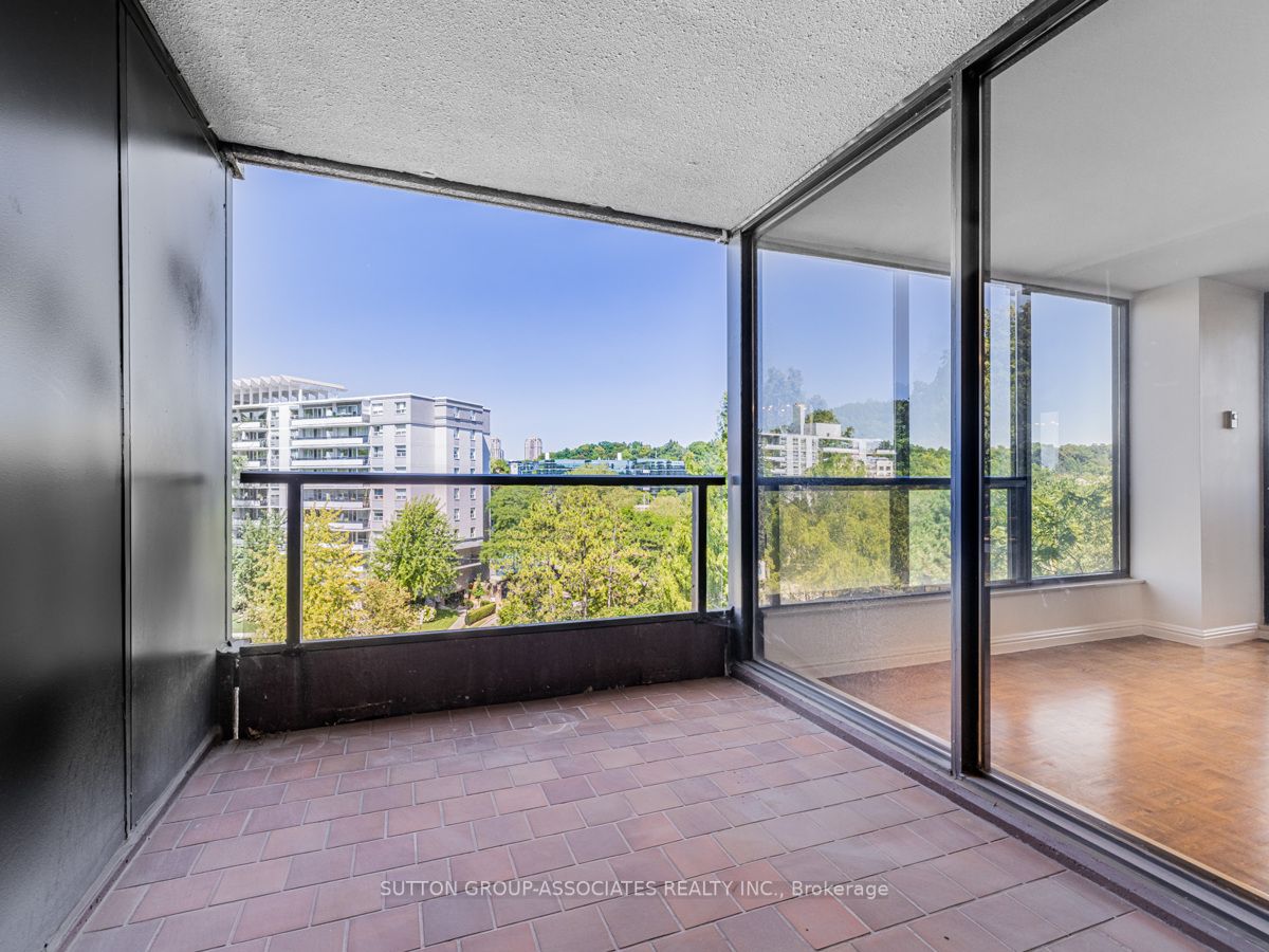 3900 Yonge St, #601