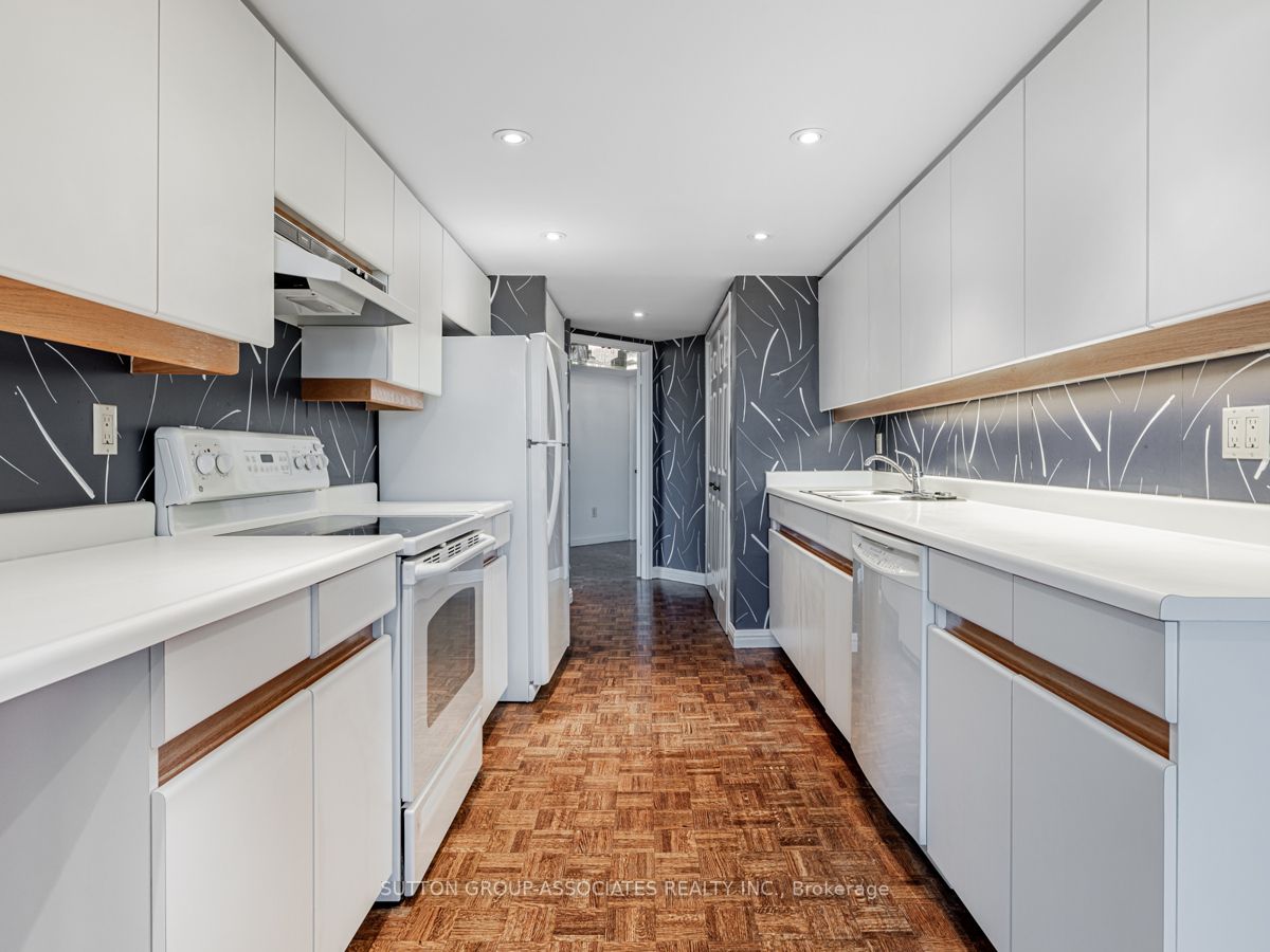 3900 Yonge St, #601