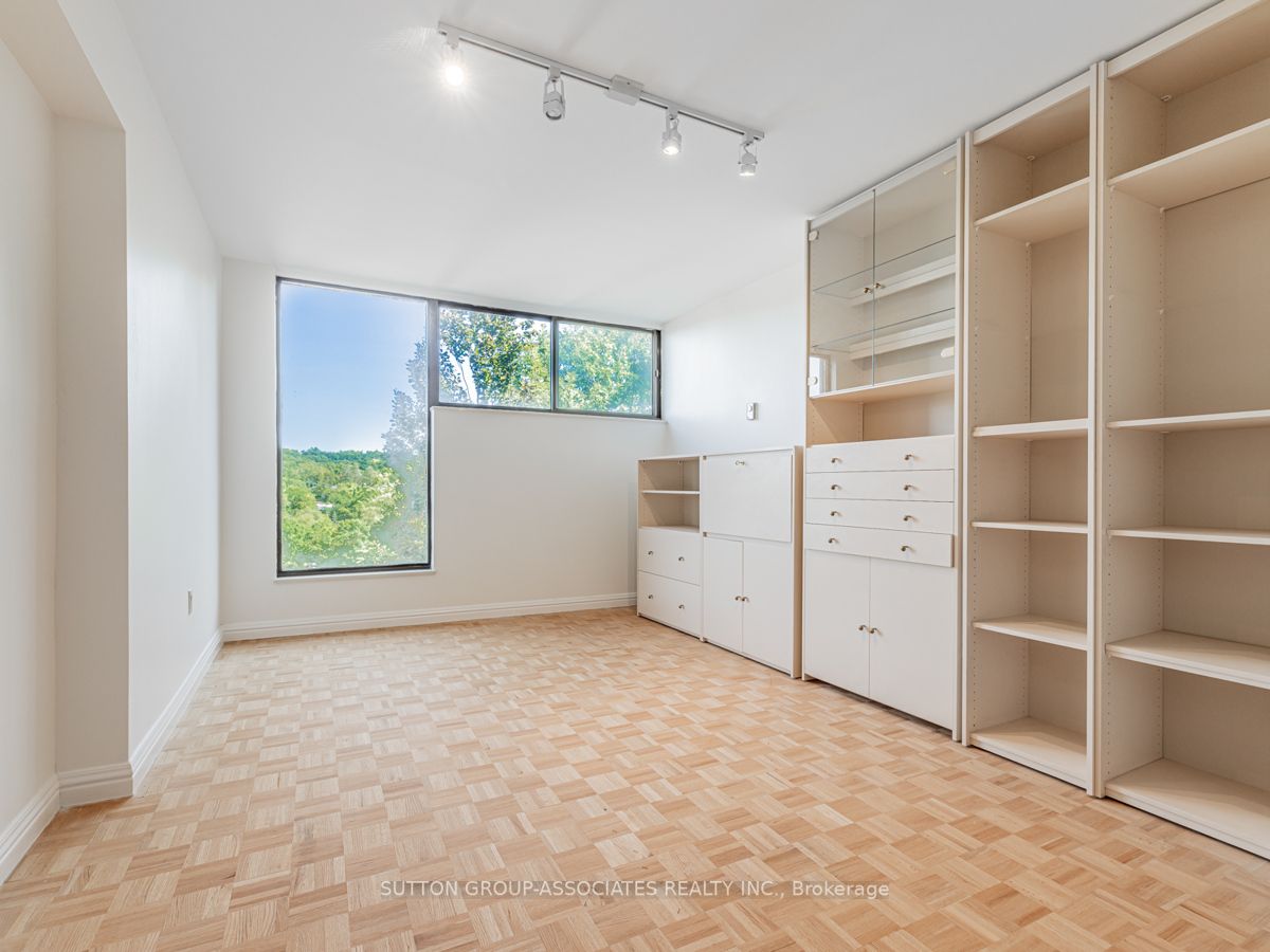 3900 Yonge St, #601