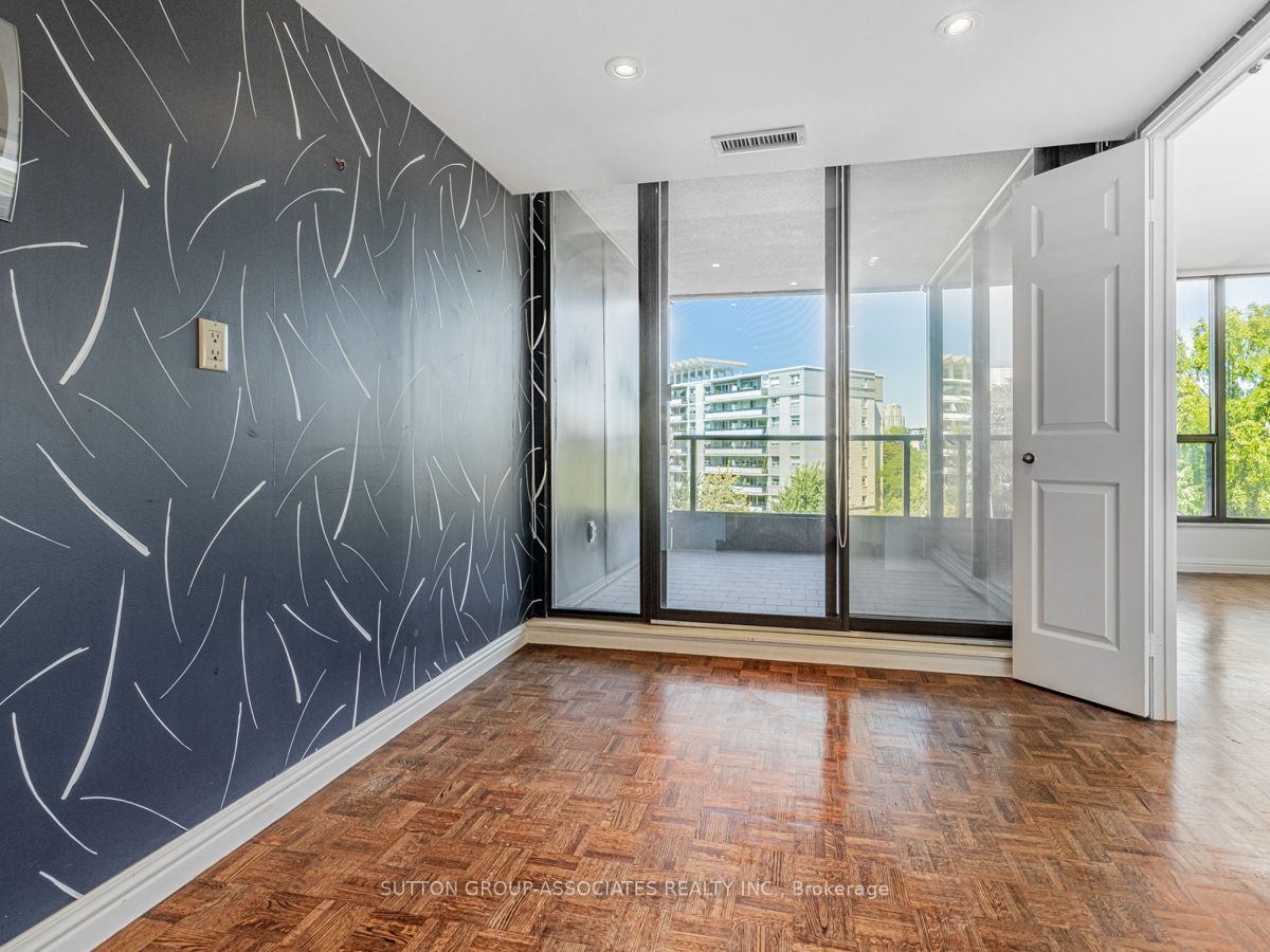 3900 Yonge St, #601