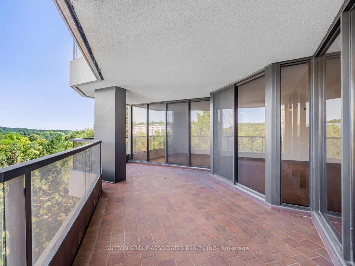 3900 Yonge St, #601