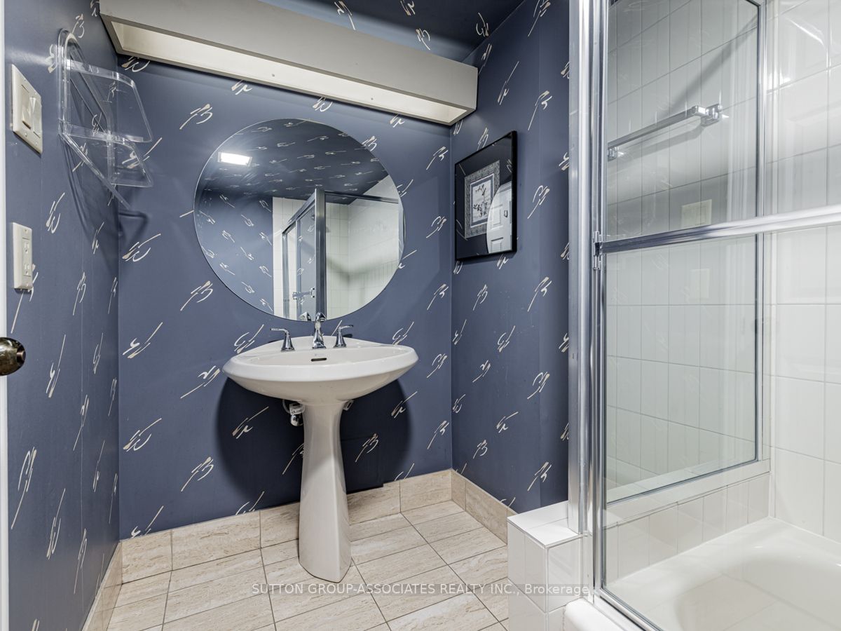 3900 Yonge St, #601