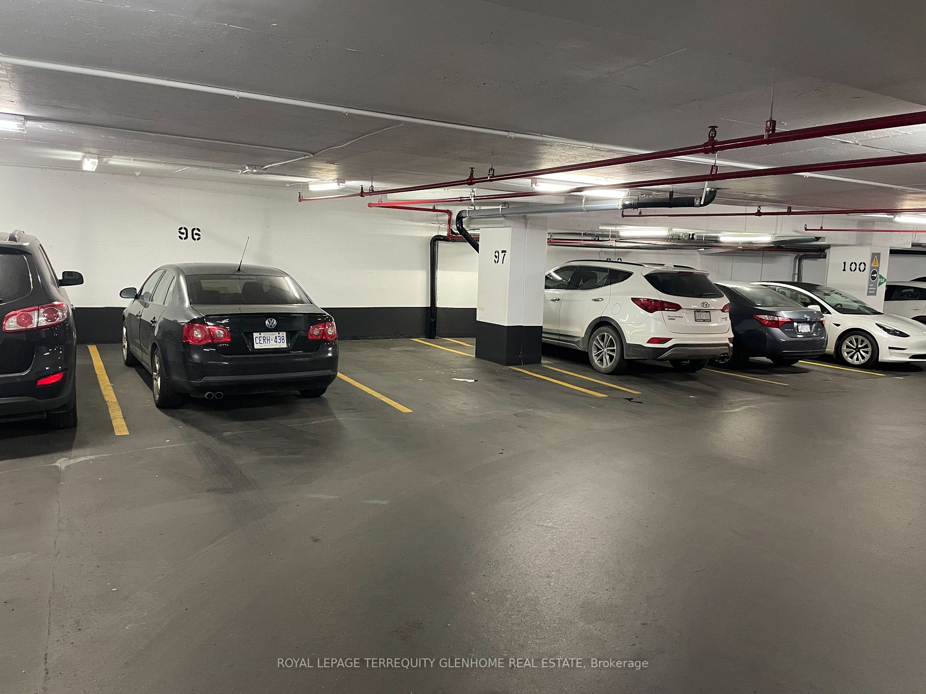700 King St W, #514