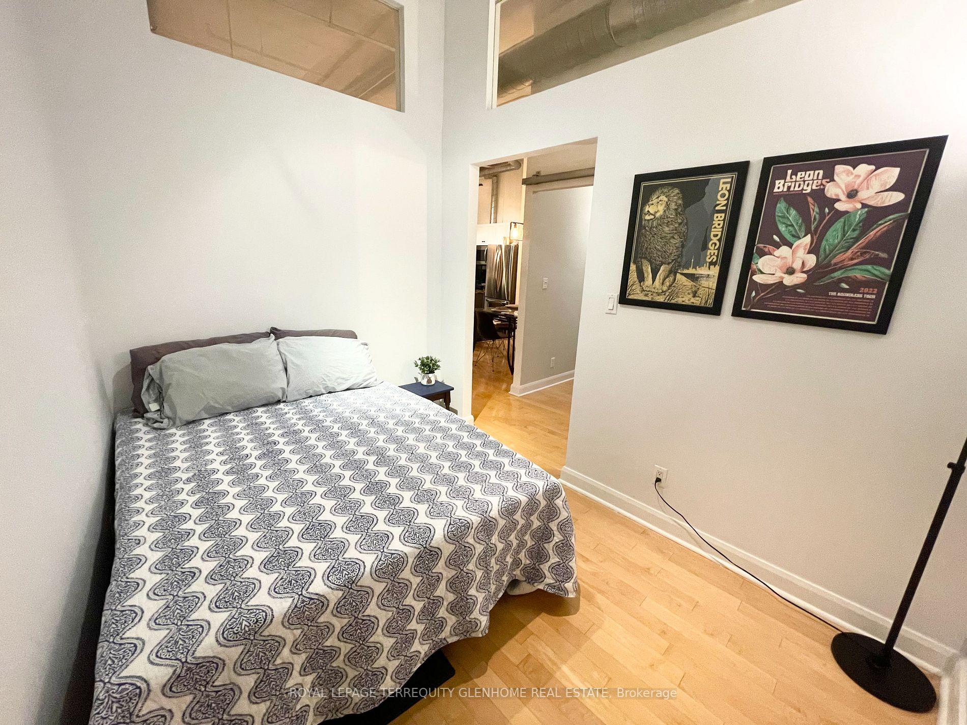 700 King St W, #514