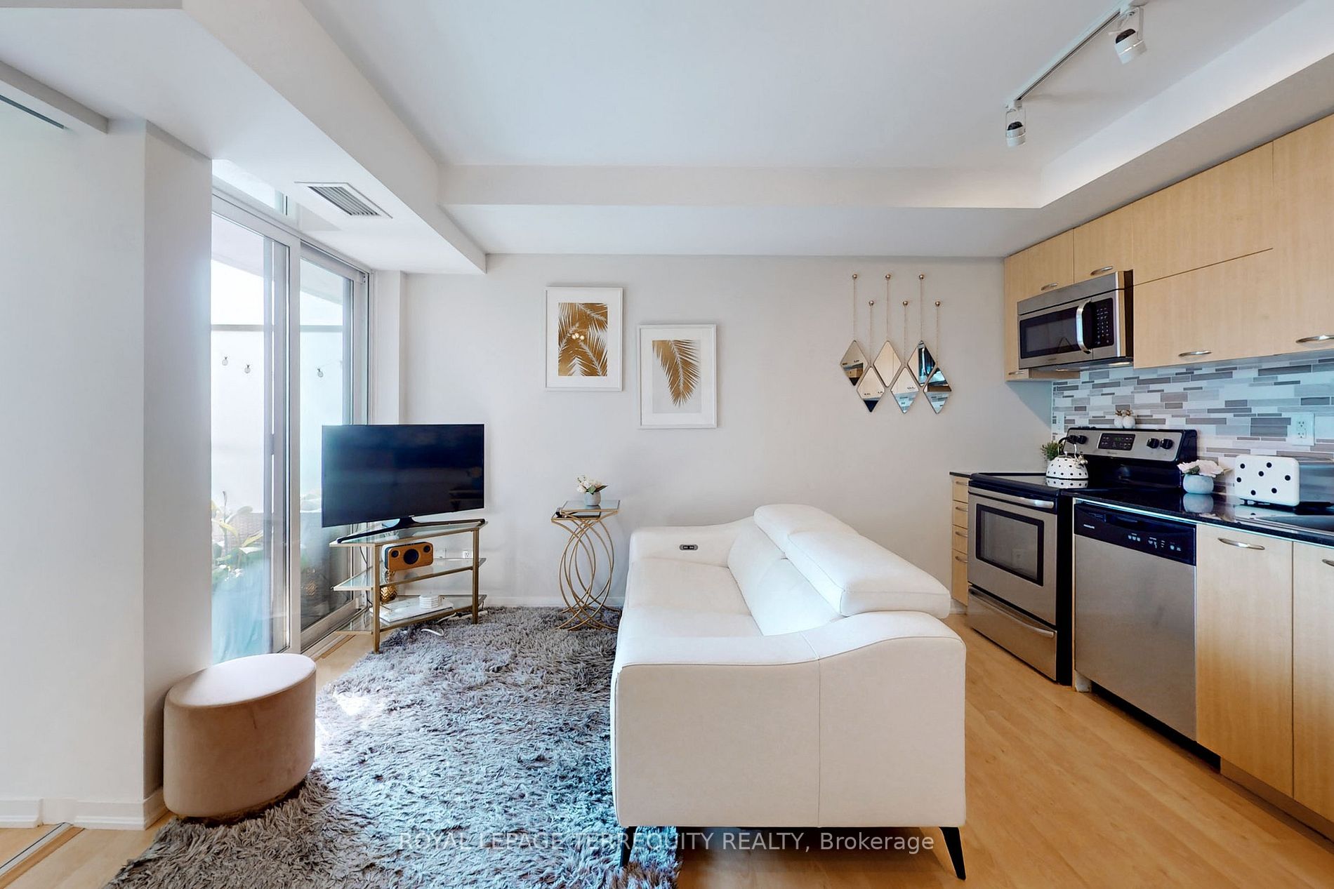 38 Joe Shuster Way, #710