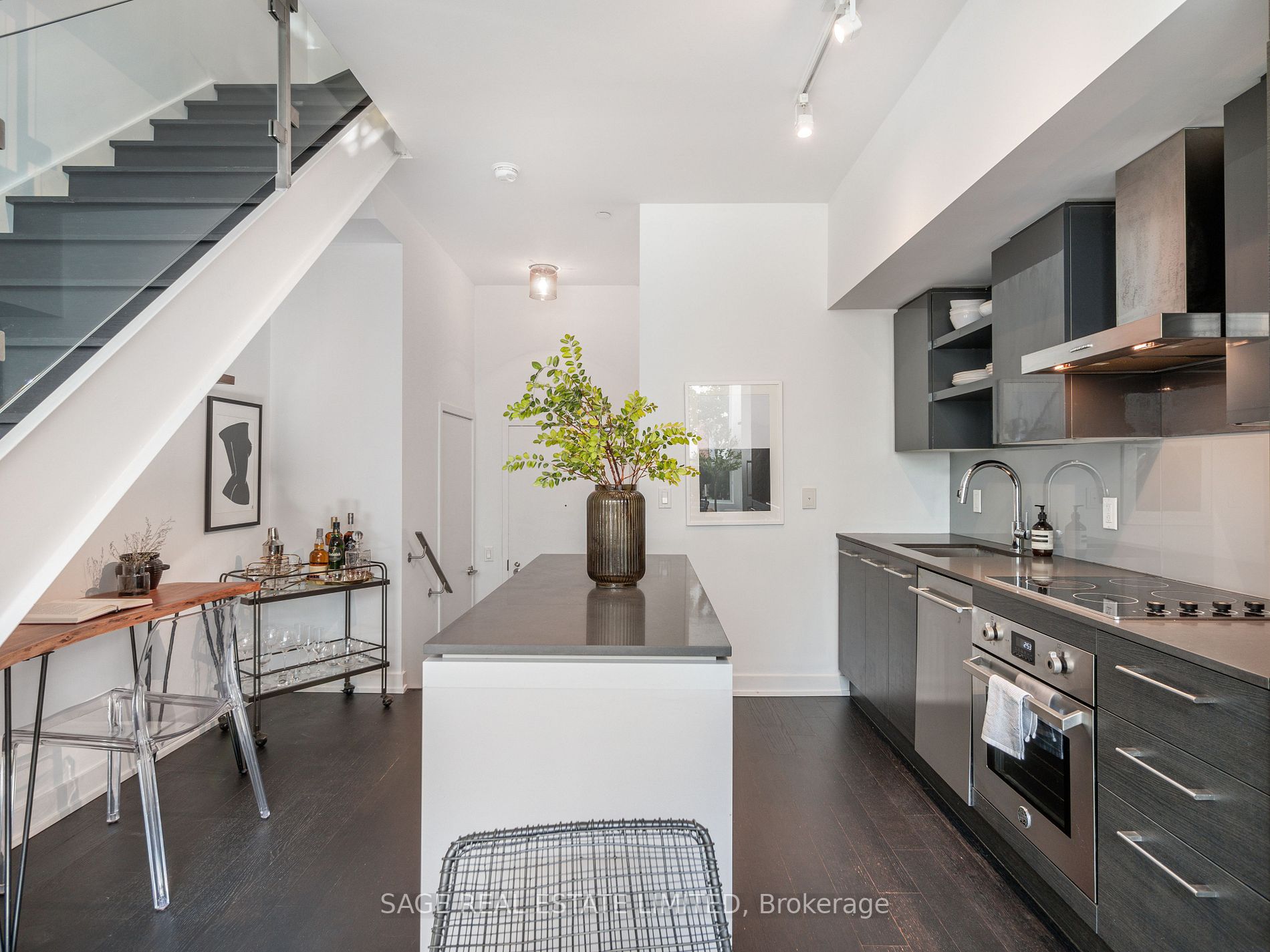 1030 King St W, #114