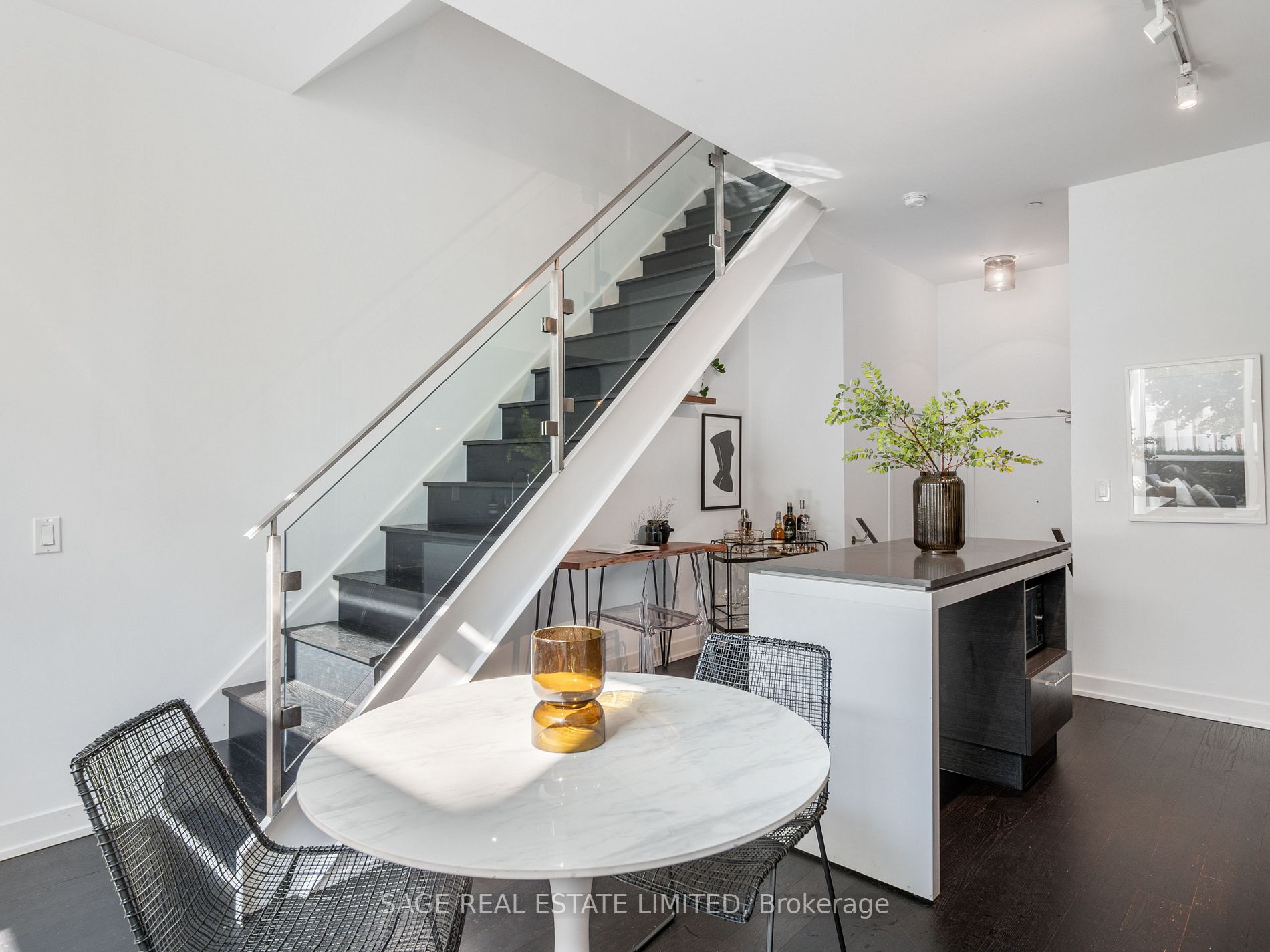 1030 King St W, #114