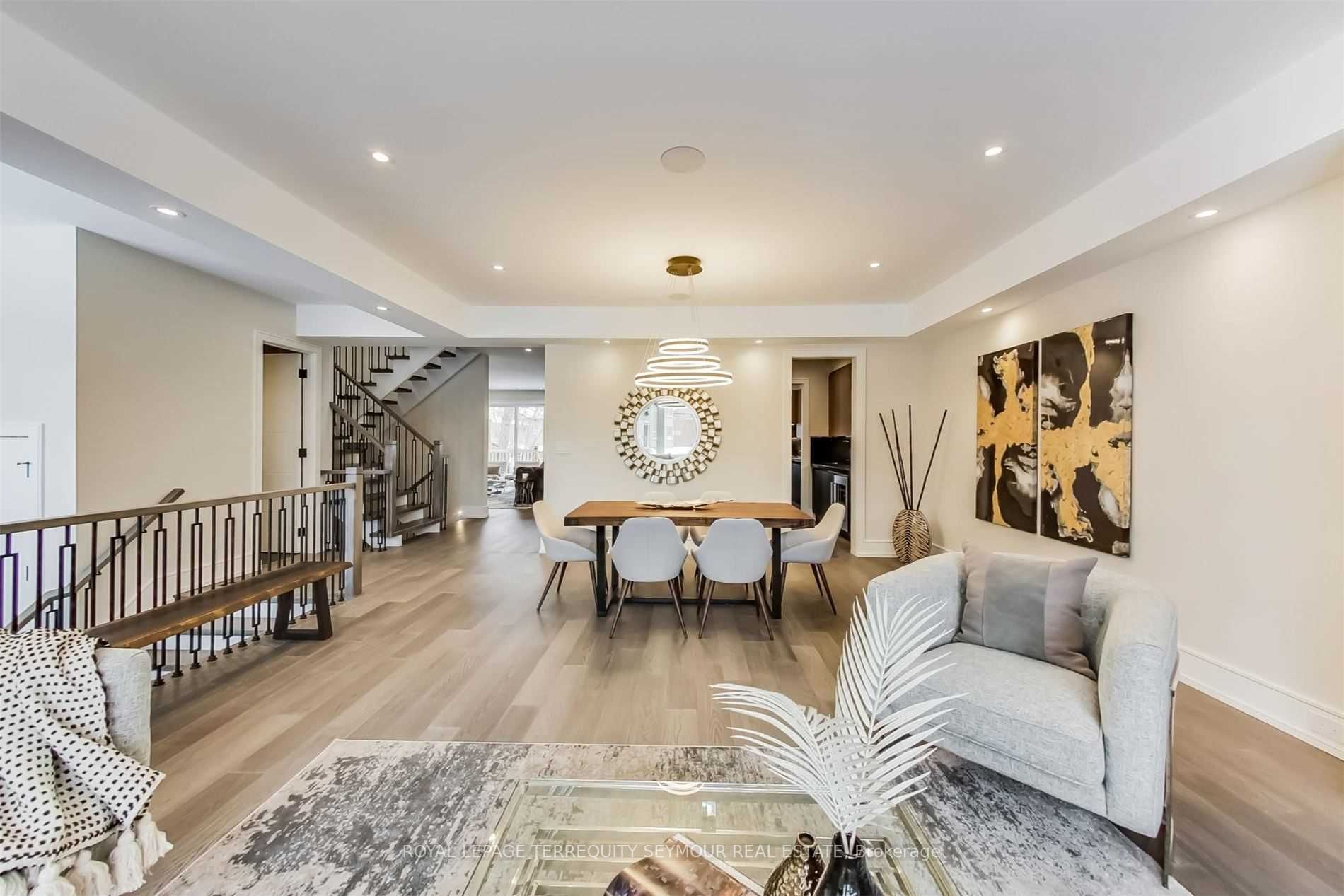 5 Yeomans Rd