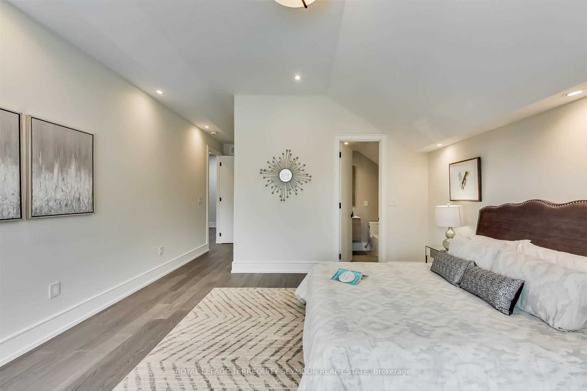 5 Yeomans Rd