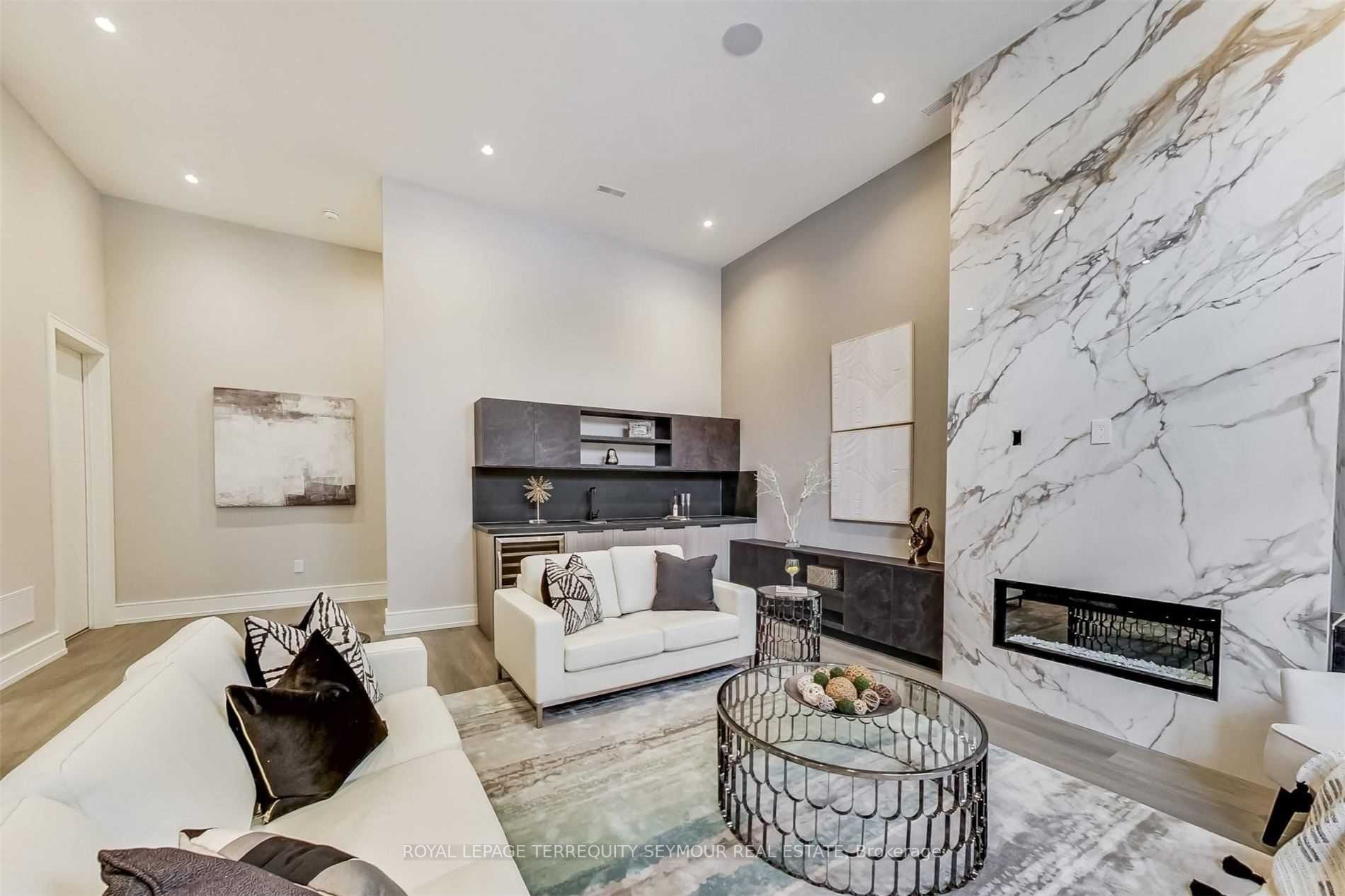 5 Yeomans Rd