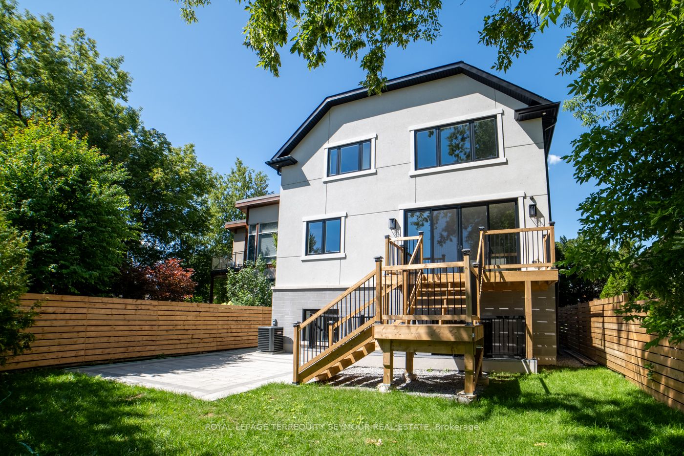 5 Yeomans Rd