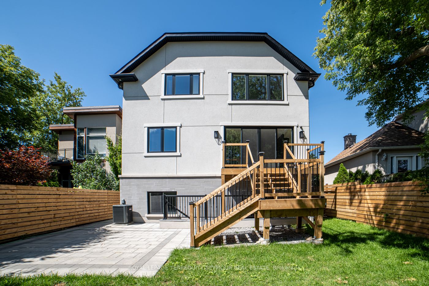 5 Yeomans Rd