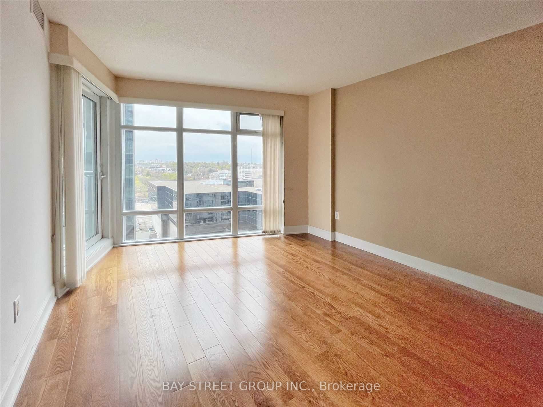 2181 Yonge St, #1406