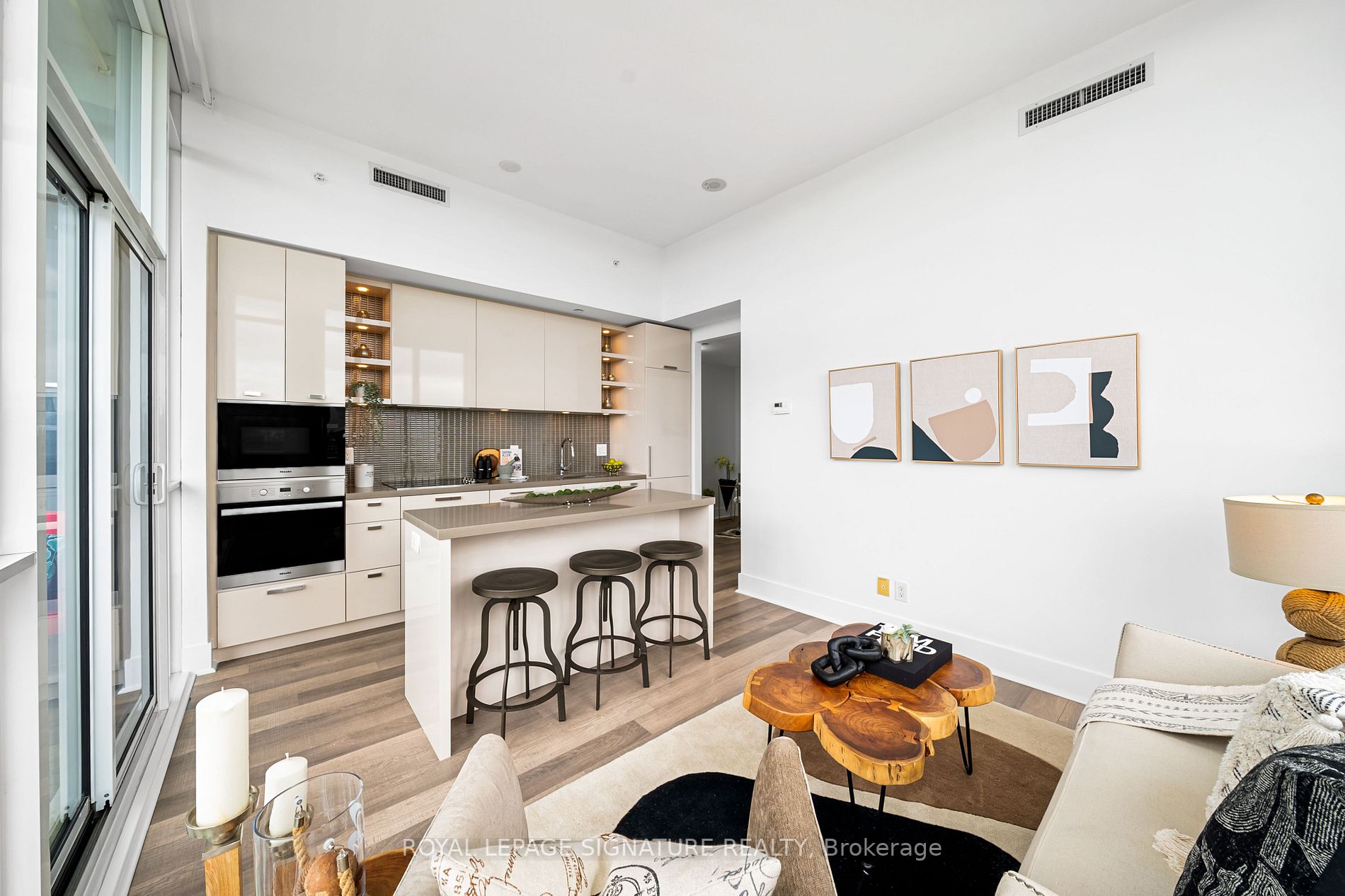 32 Davenport Rd, #2203