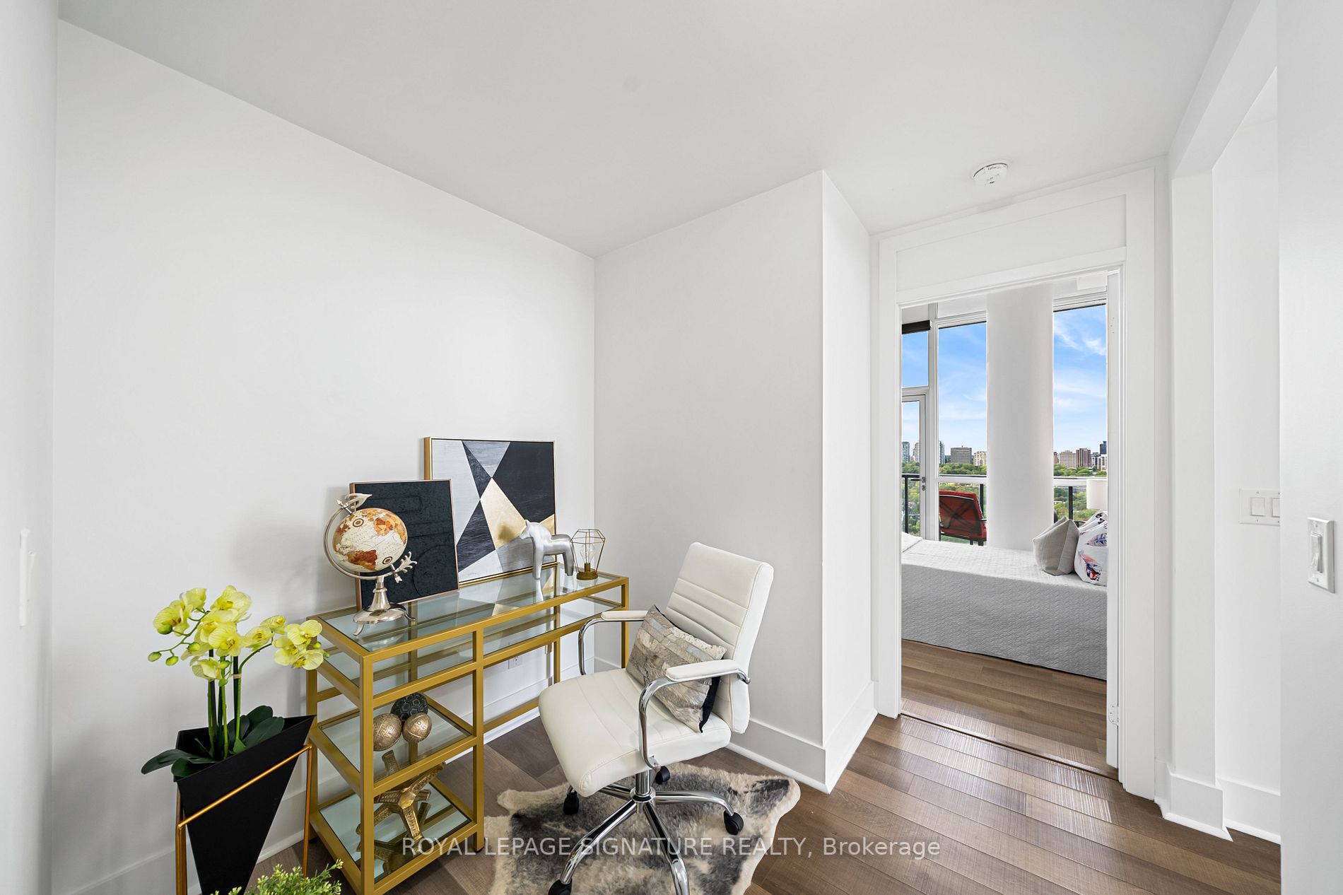 32 Davenport Rd, #2203